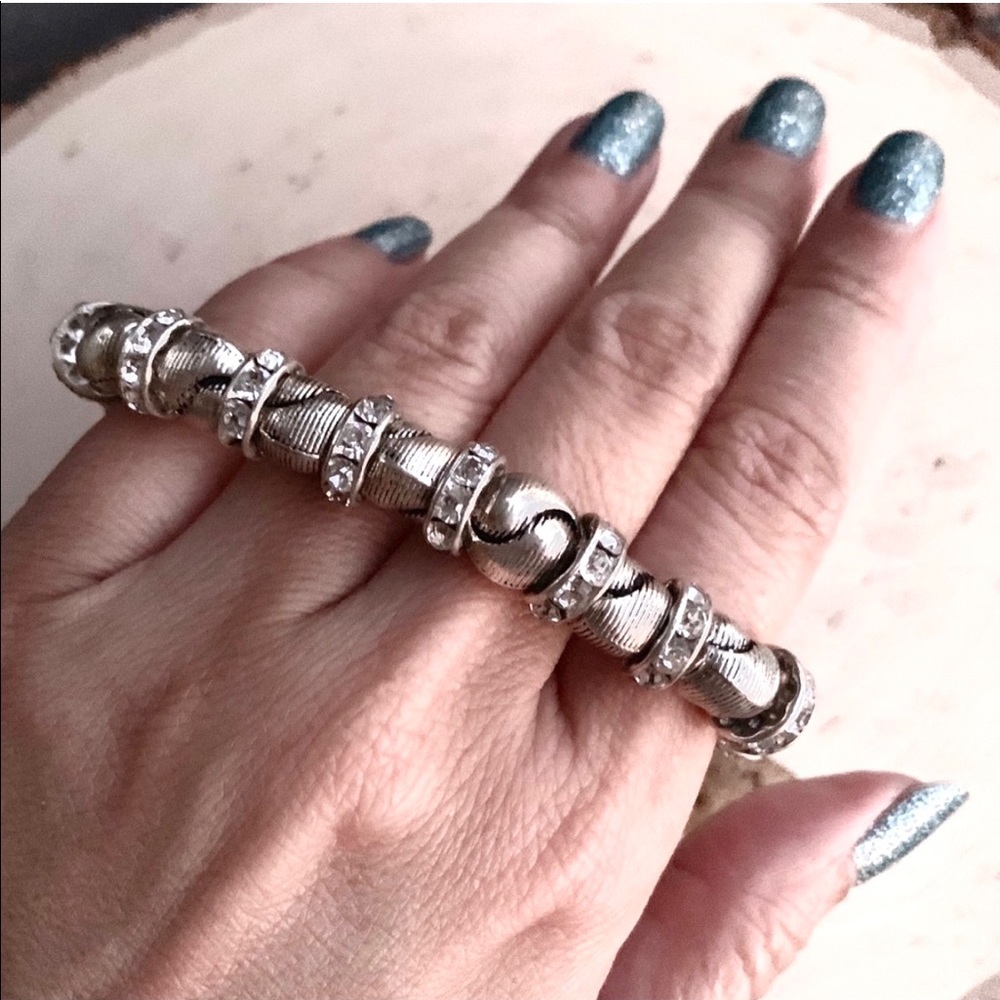 Vintage Silver tone stretchy Bracelet